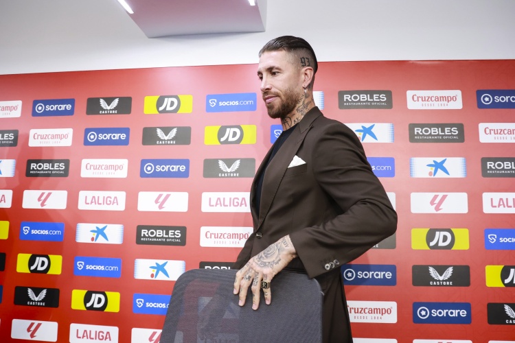 足球直播-迈入不惑之年！马卡：40岁拉莫斯生涯29冠，下家不愁但也可能退役