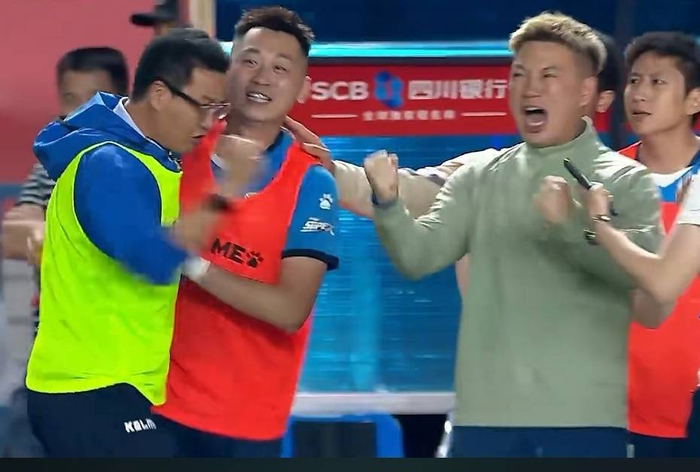欧洲杯直播-川超总决赛第五轮：自贡绵阳握手言和，宜宾取得首胜|乐山|凉山|成都|南充|德阳_新浪新闻